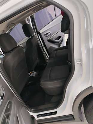 CHEVROLET-TRACKER-2016
