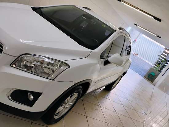 CHEVROLET-TRACKER-2016