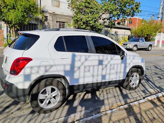 CHEVROLET-TRACKER-2016