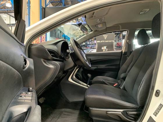 TOYOTA YARIS 1.5 16V FLEX SEDAN XL LIVE MULTIDRIVE