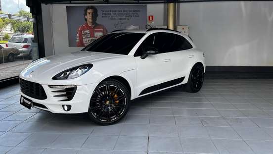 PORSCHE-MACAN-2015