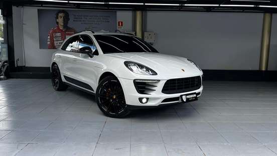 PORSCHE-MACAN-2015
