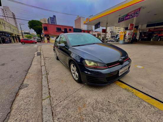 VOLKSWAGEN-GOLF-2.0 TSI GTI 16V TURBO GASOLINA 4P AUTOMÁTICO VOLKSWAGEN-GOLF-2015
