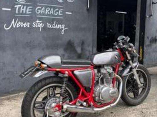 HONDA-CB 400-1982