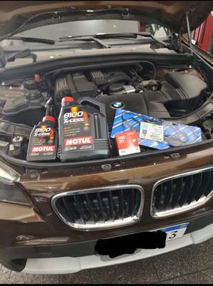 BMW-X1-2011