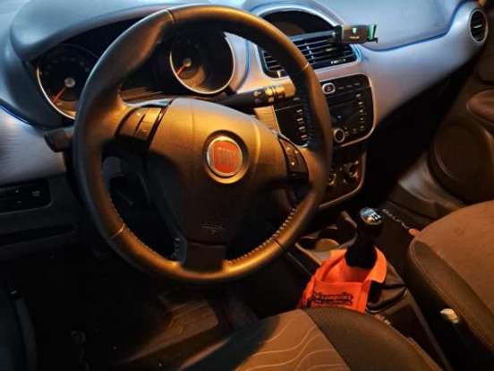 FIAT-PUNTO-1.6 ESSENCE 16V FLEX 4P MANUAL FIAT-PUNTO-2014