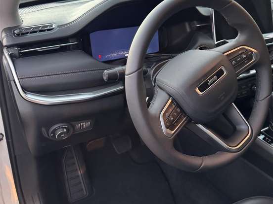 JEEP-COMPASS-2.0 TD350 TURBO DIESEL LIMITED AT9 JEEP-COMPASS-2023