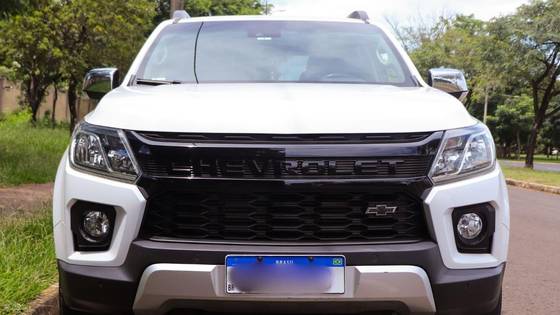 CHEVROLET S10 2.8 16V TURBO DIESEL HIGH COUNTRY CD 4X4 AUTOMÁTICO