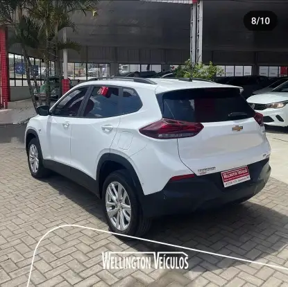 CHEVROLET-TRACKER-2023
