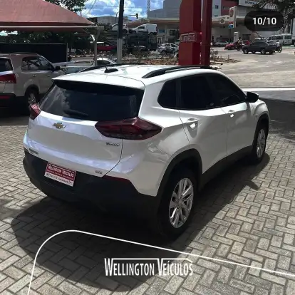 CHEVROLET-TRACKER-2023