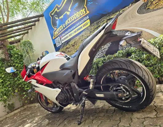 HONDA-CBR 600F-2014