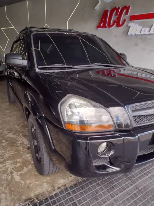 HYUNDAI TUCSON 2.0 MPFI GL 16V 142CV 2WD GASOLINA 4P AUTOMÁTICO