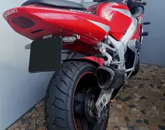SUZUKI GSX-R750 SUZUKI GSX-R750