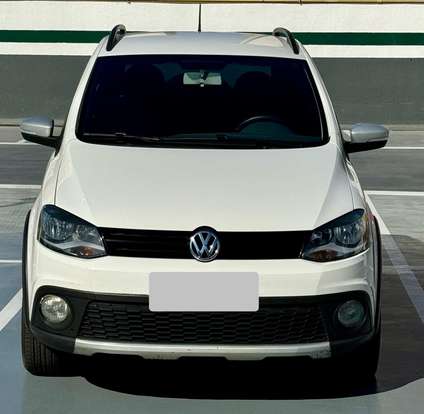 VOLKSWAGEN-CROSSFOX-2014