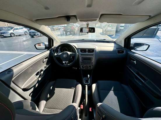 VOLKSWAGEN-CROSSFOX-2014