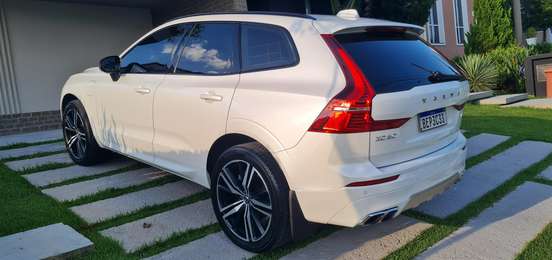 VOLVO-XC60-2019