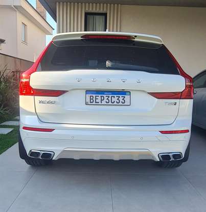 VOLVO-XC60-2019