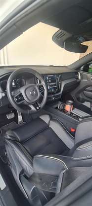 VOLVO-XC60-2019