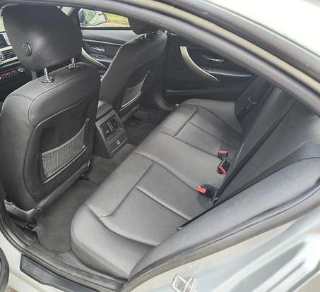 BMW-320i-2013