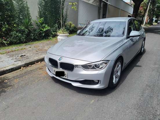 BMW-320i-2013