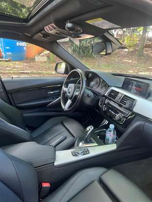 BMW-320i-2016