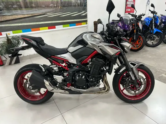 KAWASAKI Z900 
