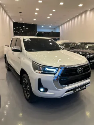 TOYOTA HILUX 2.8 D-4D TURBO DIESEL CD SRX LIMITED 4X4 AUTOMÁTICO
