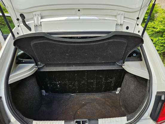 VOLKSWAGEN-GOL-1.6 MSI TOTALFLEX TRENDLINE 4P MANUAL VOLKSWAGEN-GOL-2017