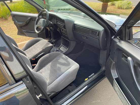CHEVROLET-MONZA-1994