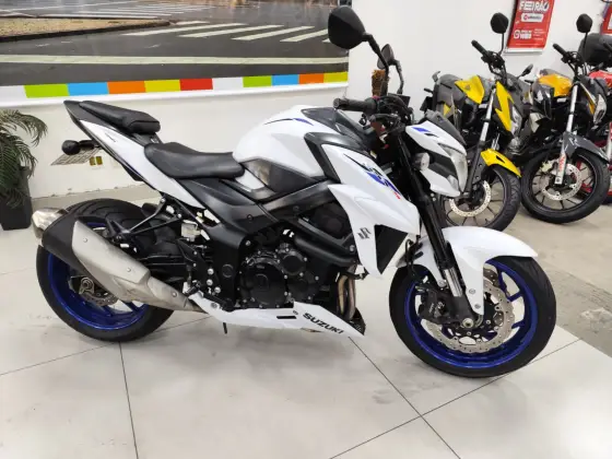 SUZUKI GSX-S750A 