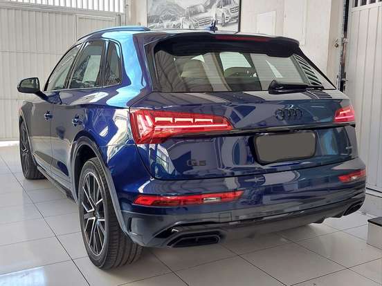 AUDI-Q5-2021