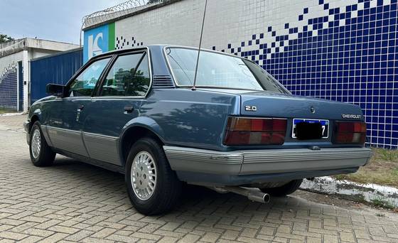 Chevrolet Monza 2.0 Classic SE 8V Álcool 4P Manual