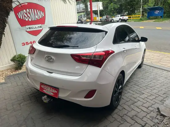 HYUNDAI-I30-2015