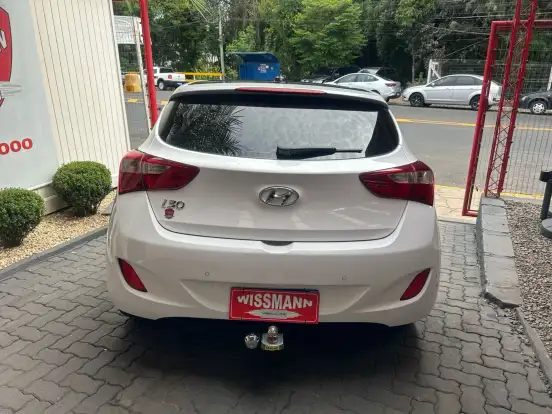 HYUNDAI-I30-1.8 MPI 16V GASOLINA 4P AUTOMATICO HYUNDAI-I30-2015