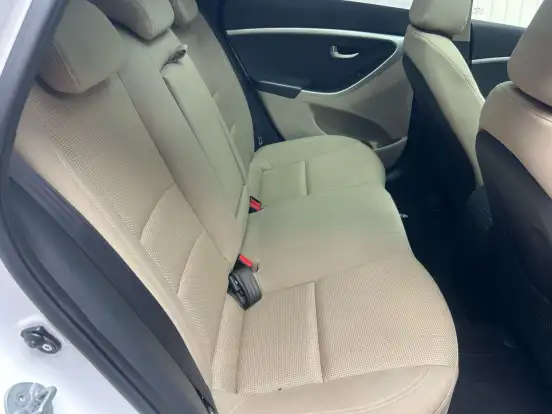 HYUNDAI-I30-2015