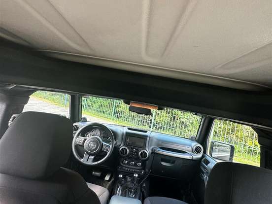 JEEP-WRANGLER-3.6 UNLIMITED SPORT 4X4 V6 GASOLINA 4P AUTOMÁTICO JEEP-WRANGLER-2013