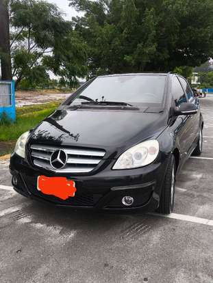MERCEDES-BENZ-B 180-2011