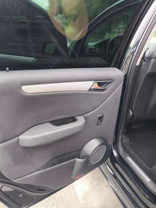 MERCEDES-BENZ-B 180-2011
