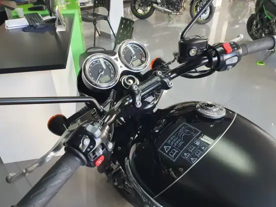 TRIUMPH-BONNEVILLE T120 BLACK 1200 TRIUMPH-BONNEVILLE T120 BLACK 1200-2023