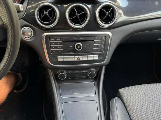 MERCEDES-BENZ-CLA 180-1.6 CGI GASOLINA 7G-DCT MERCEDES-BENZ-CLA 180-2019