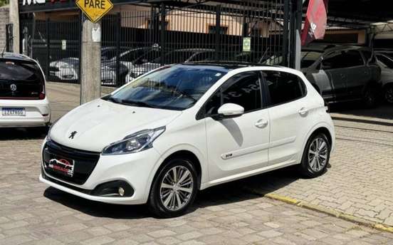 PEUGEOT-208-2019