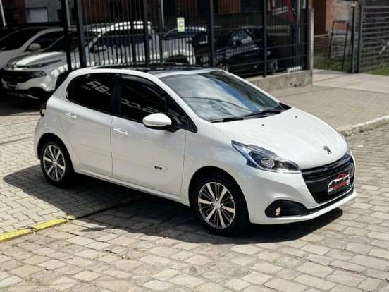 PEUGEOT-208-2019
