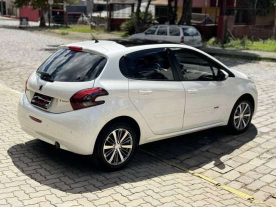 PEUGEOT-208-1.6 GRIFFE 16V FLEX 4P AUTOMÁTICO PEUGEOT-208-2019