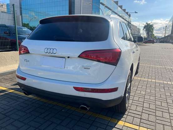 AUDI-Q5-2014