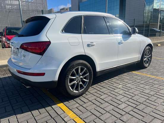 AUDI-Q5-2.0 TFSI AMBIENTE 16V 225CV GASOLINA 4P AUTOMÁTICO AUDI-Q5-2014