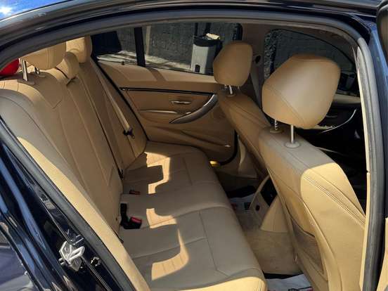 BMW-320i-2.0 SPORT GP 16V TURBO ACTIVE FLEX 4P AUTOMÁTICO BMW-320i-2016