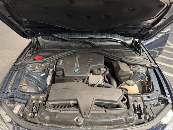 BMW-320i-2.0 SPORT GP 16V TURBO ACTIVE FLEX 4P AUTOMÁTICO BMW-320i-2016