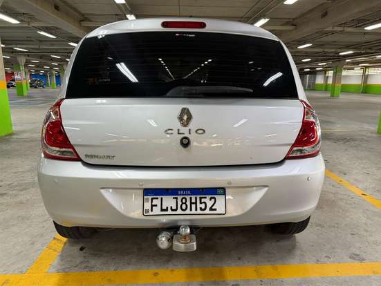 RENAULT-CLIO-2013