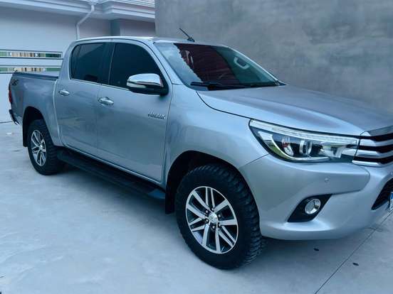 TOYOTA-HILUX-2.8 SRX 4X4 CD 16V DIESEL 4P AUTOMÁTICO TOYOTA-HILUX-2016