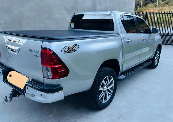 TOYOTA-HILUX-2016